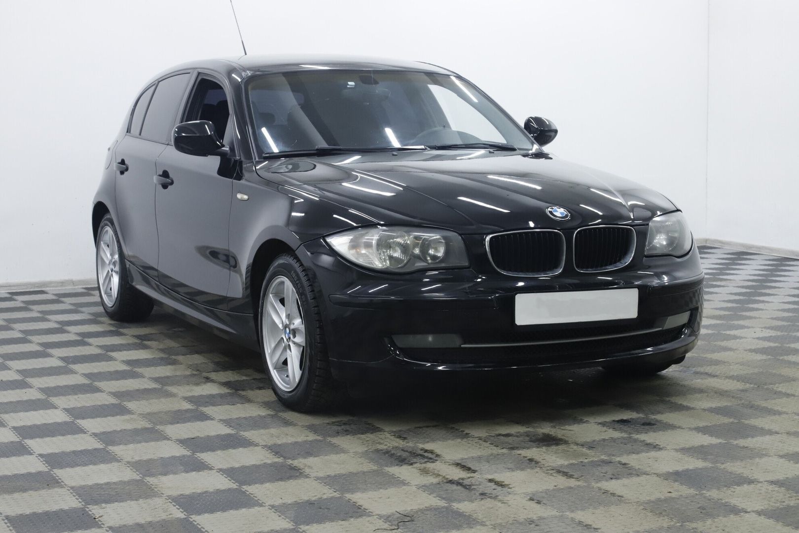 BMW 1 серии, I (E81/E82/E87/E88) Рестайлинг, 2011 фото 3