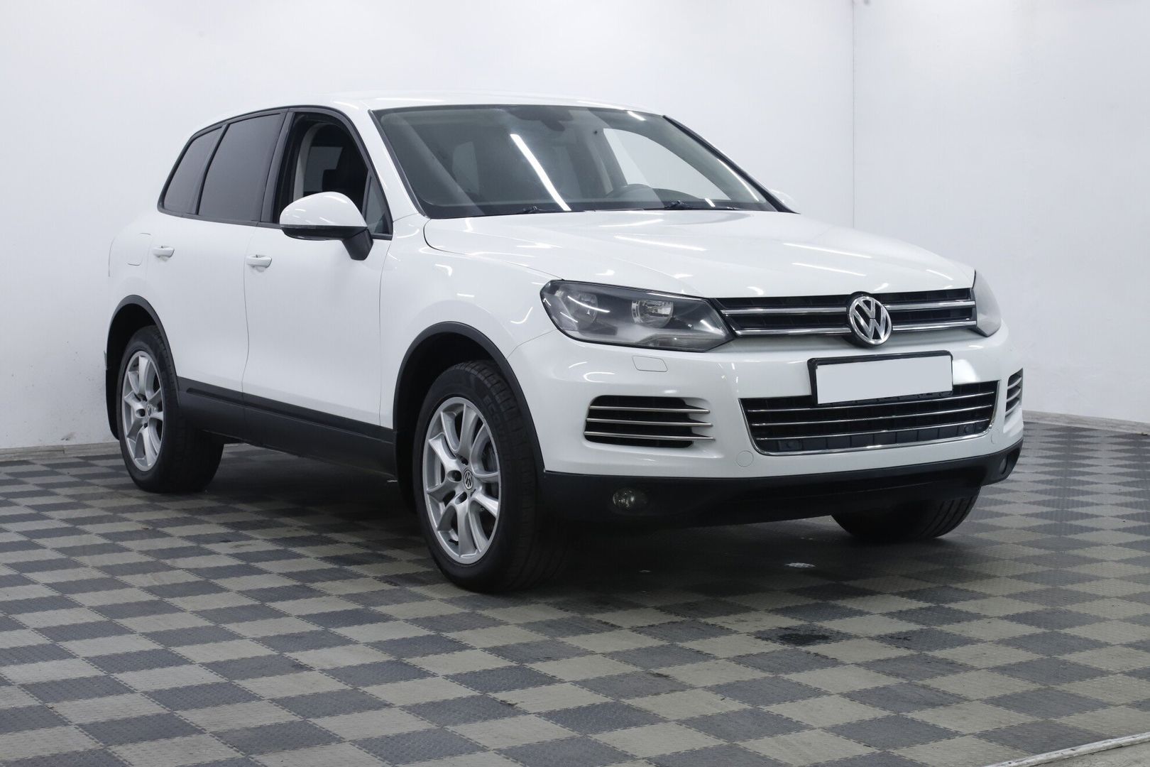 Volkswagen Touareg, II, 2014 фото 3