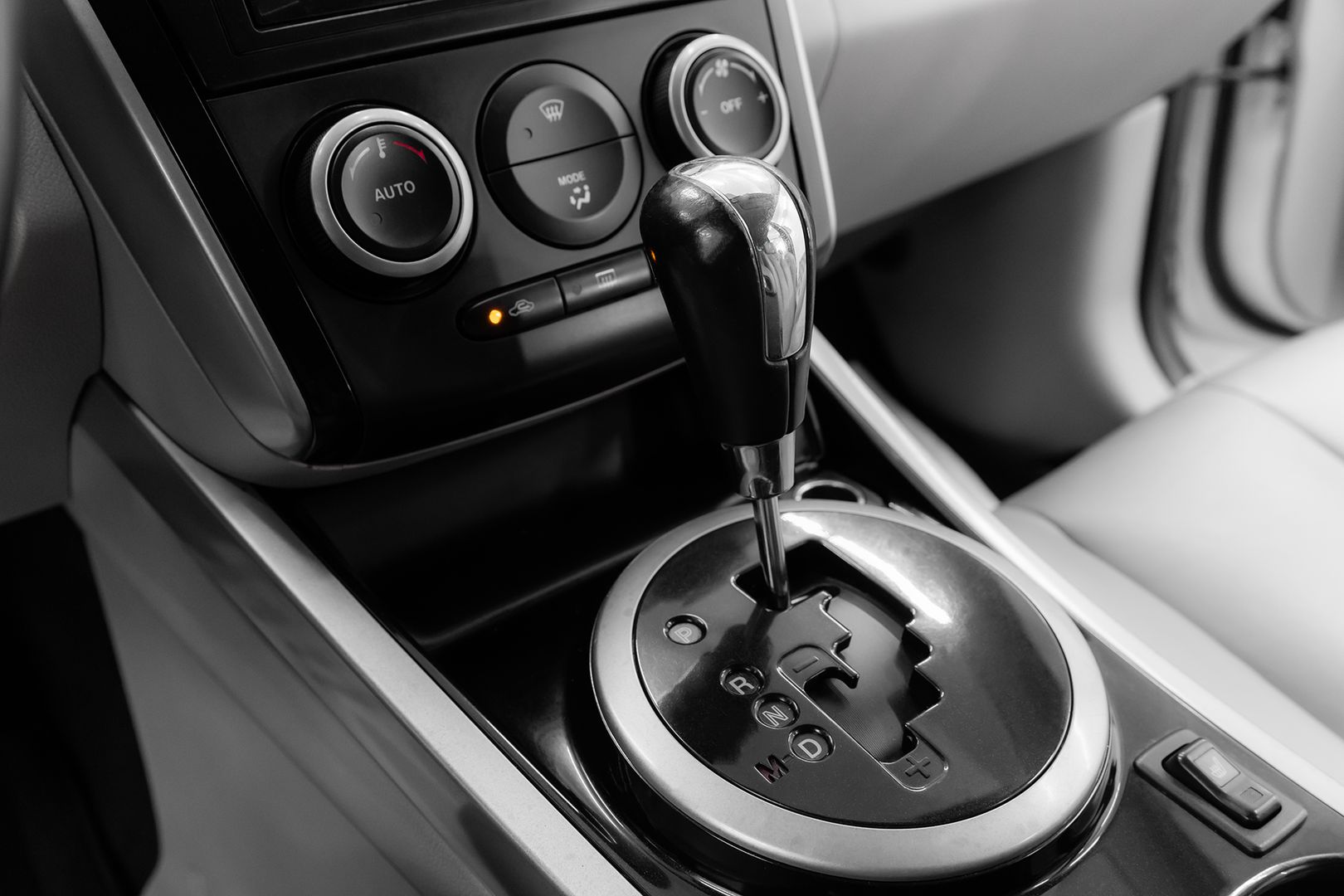 Mazda CX-7, I Рестайлинг, 2010 фото 13