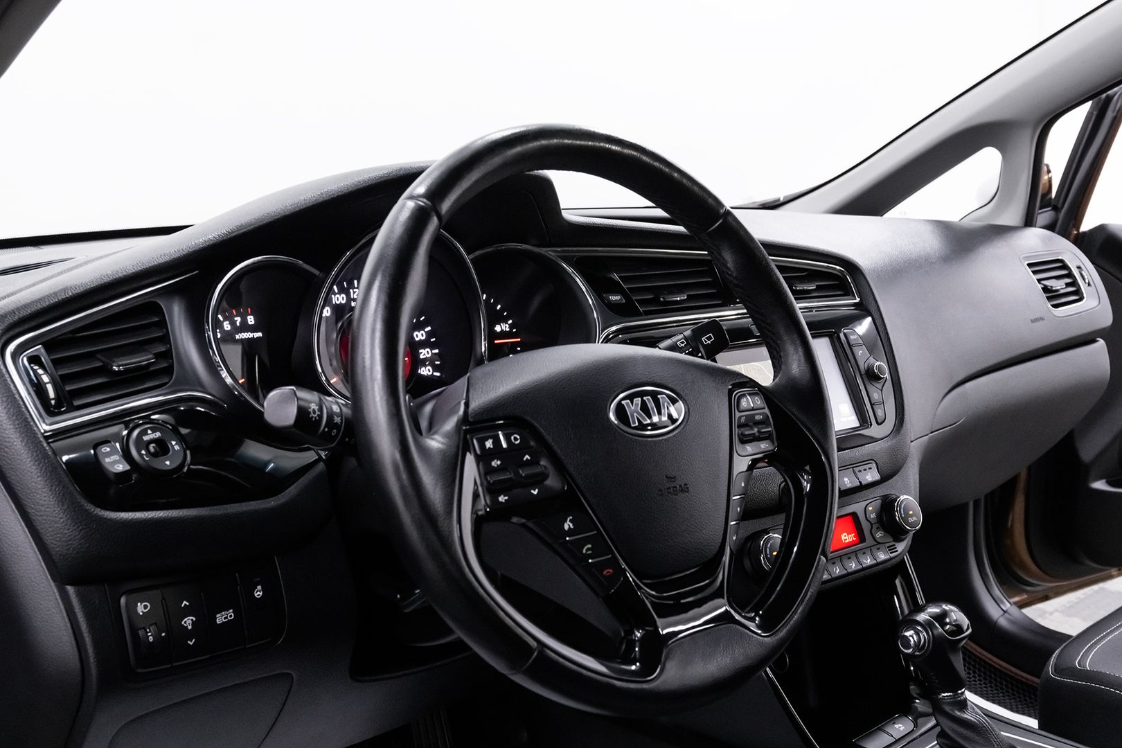 Kia Ceed, II Рестайлинг, 2017 фото 11