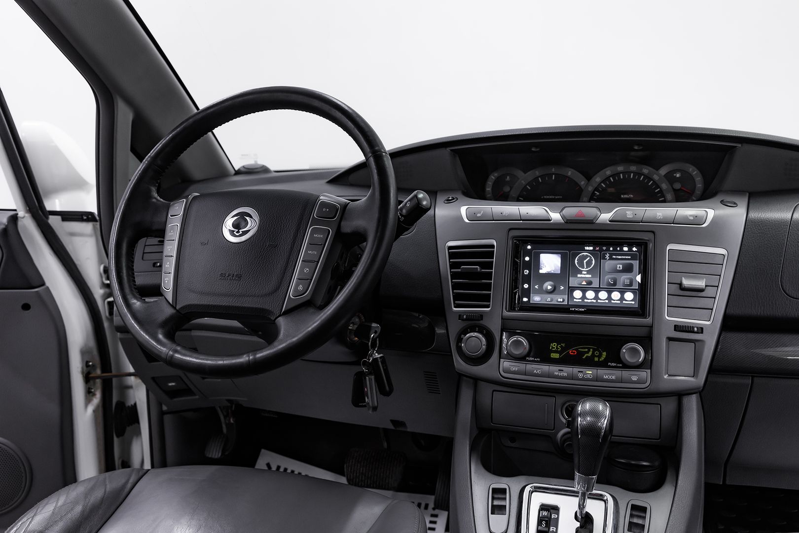 SsangYong Stavic, 2013 фото 12