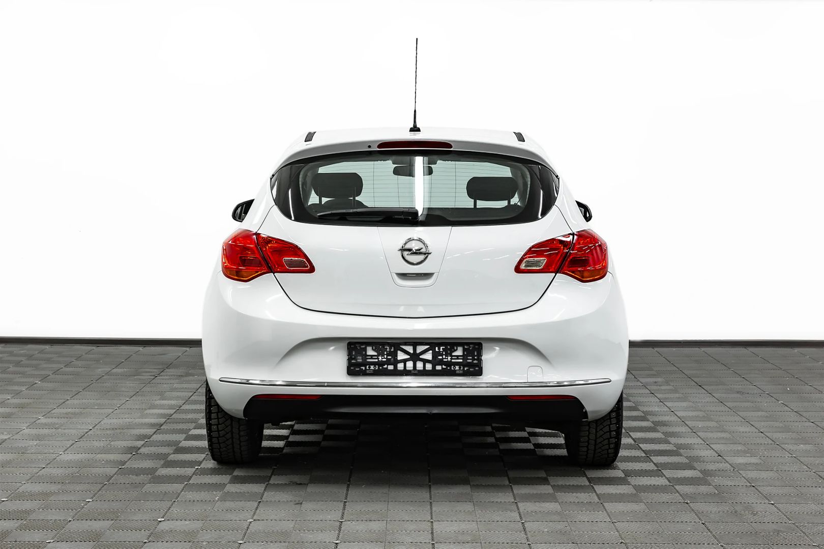 Opel Astra, J Рестайлинг, 2014 фото 5