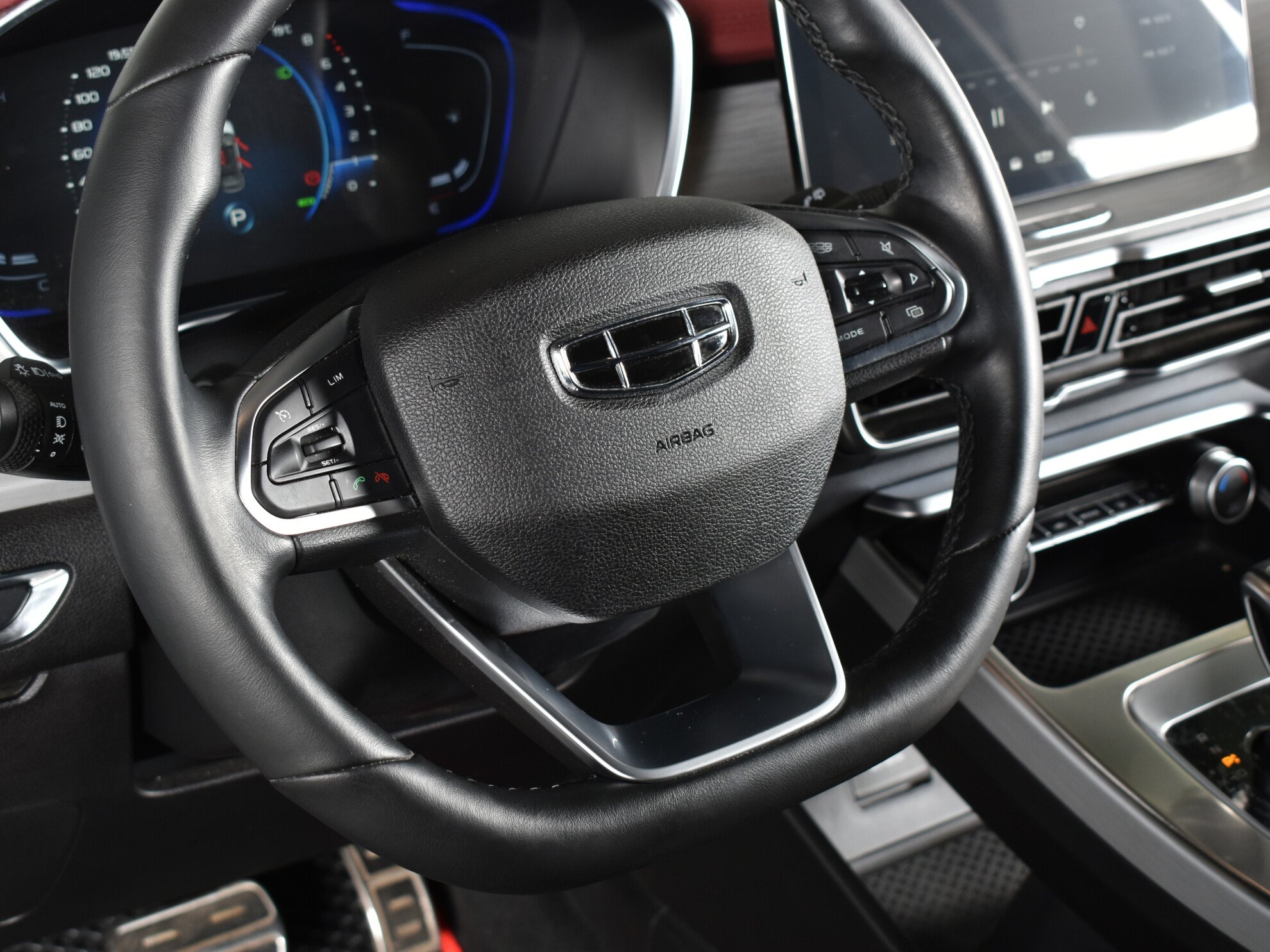 Geely Coolray, I, 2021 фото 15