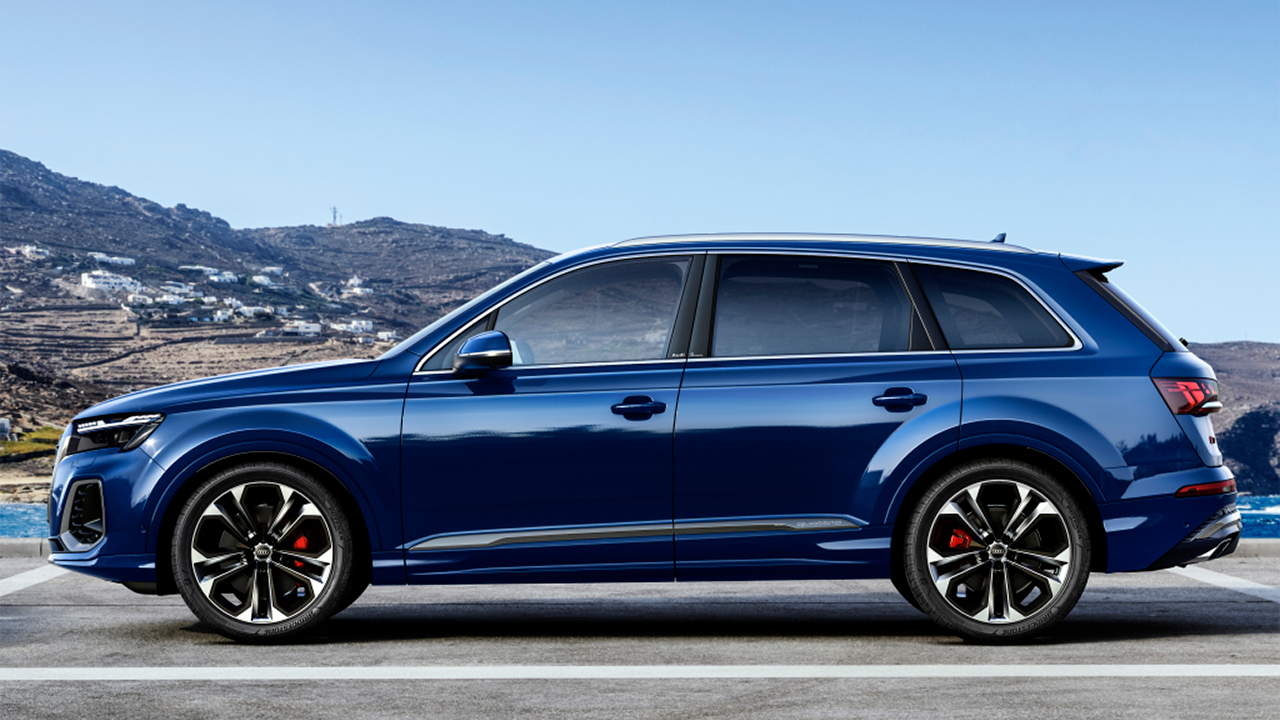 Фото Вид сбоку audi Q7